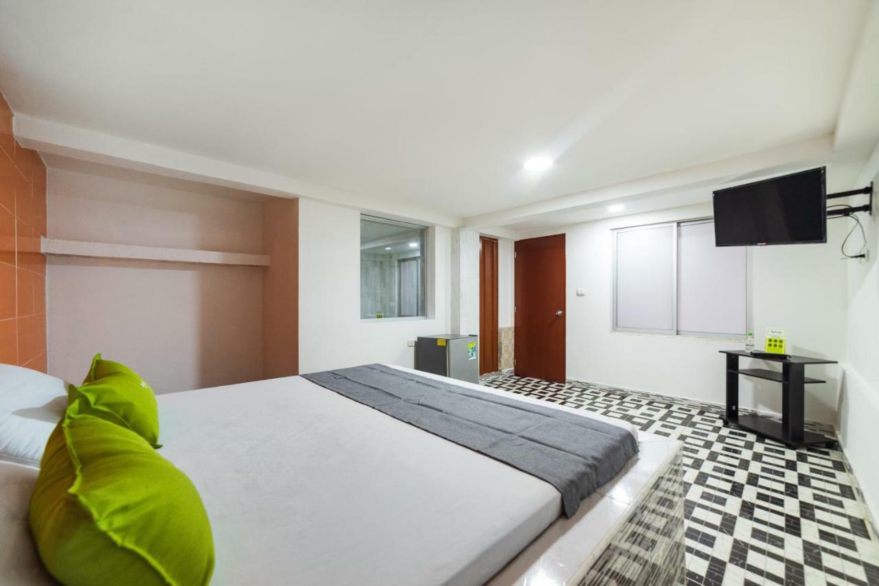 Ayenda 1122 Victoria Hotel เปเรย์รา ภายนอก รูปภาพ